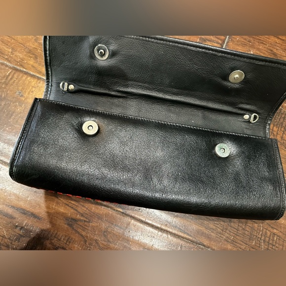 Stylish Red and Black Clutch - Picture 3 of 4